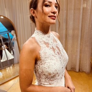 RENEE: corpino in pizzo francese a collo alto